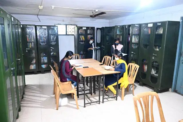 Kamla_Nehru_Mahavidyalaya_(KNM),_Korba